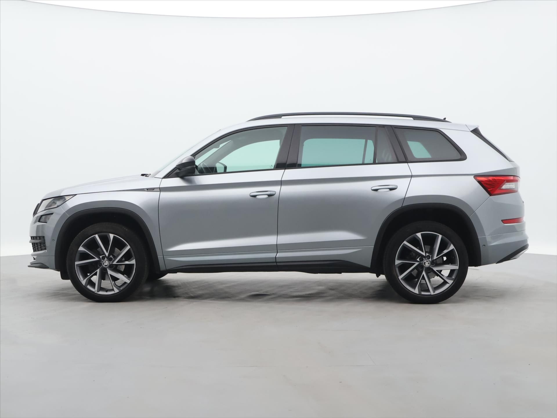 Škoda Kodiaq, 2,0 TDI 110kW Sportline Webast - fotka 4