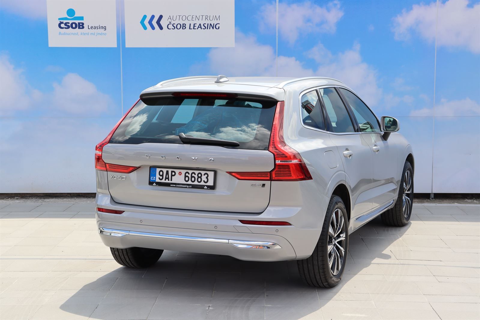 Volvo XC60, 2.0 B4 AWD Mild-Hybrid - fotka 2