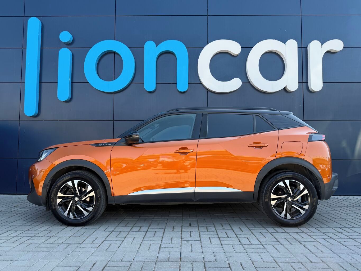 Peugeot 2008, GT LINE, 130 koní, Navigace, K - fotka 4