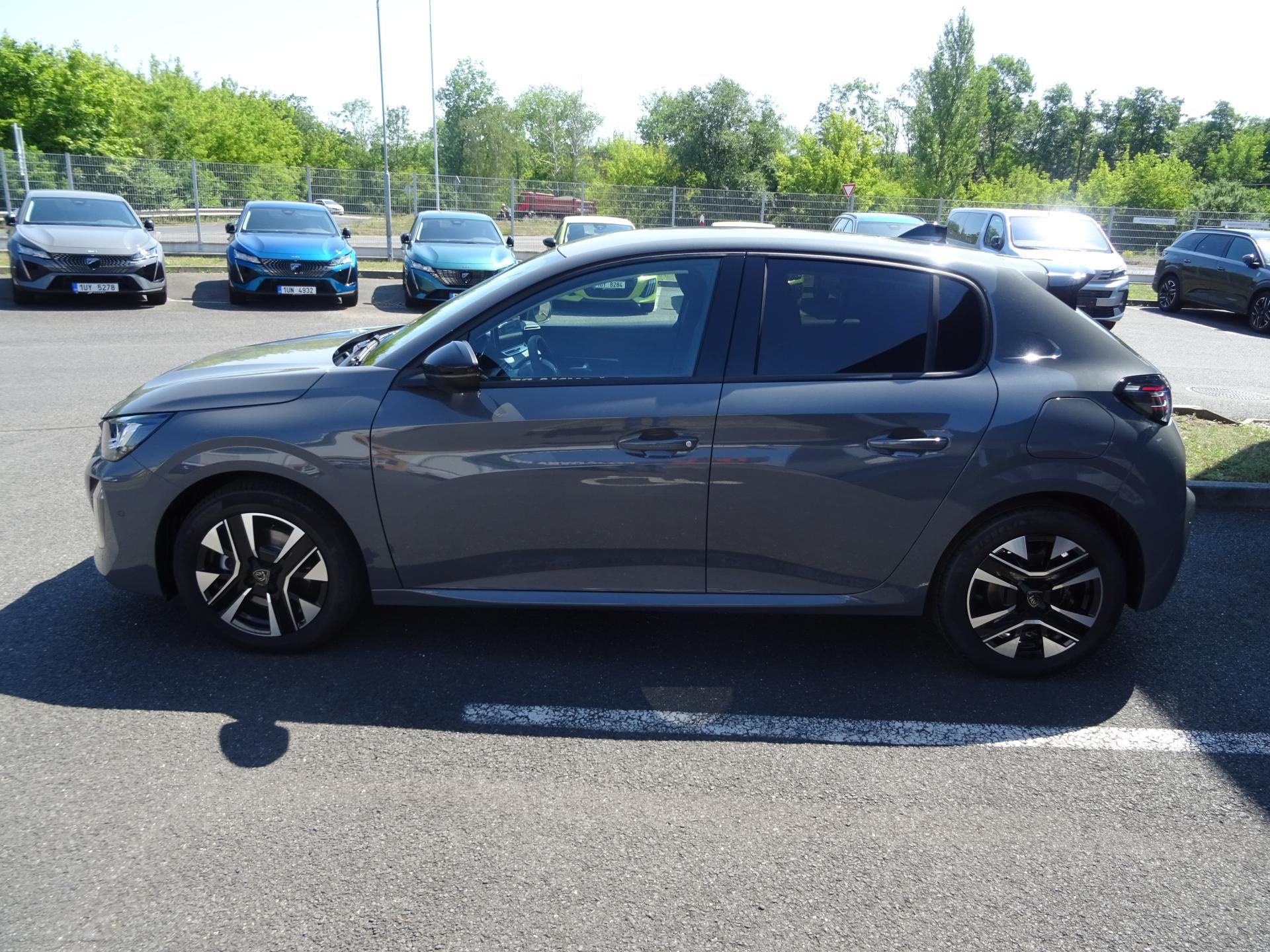 Peugeot 208, 208 ALLURE Hybrid 110k e-DCS6 - fotka 4