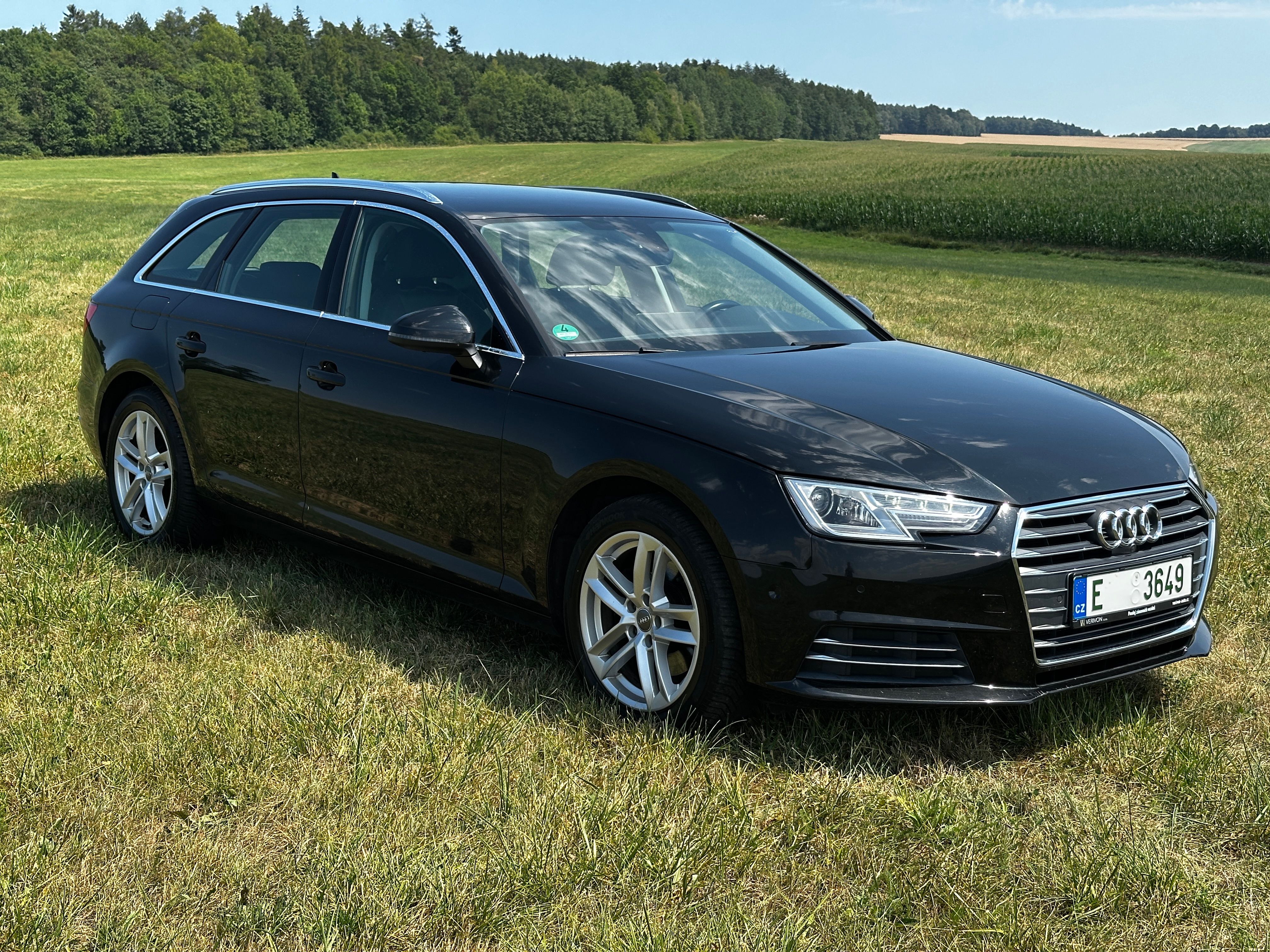 Audi A4 Avant, 2,0 TDi - fotka 4
