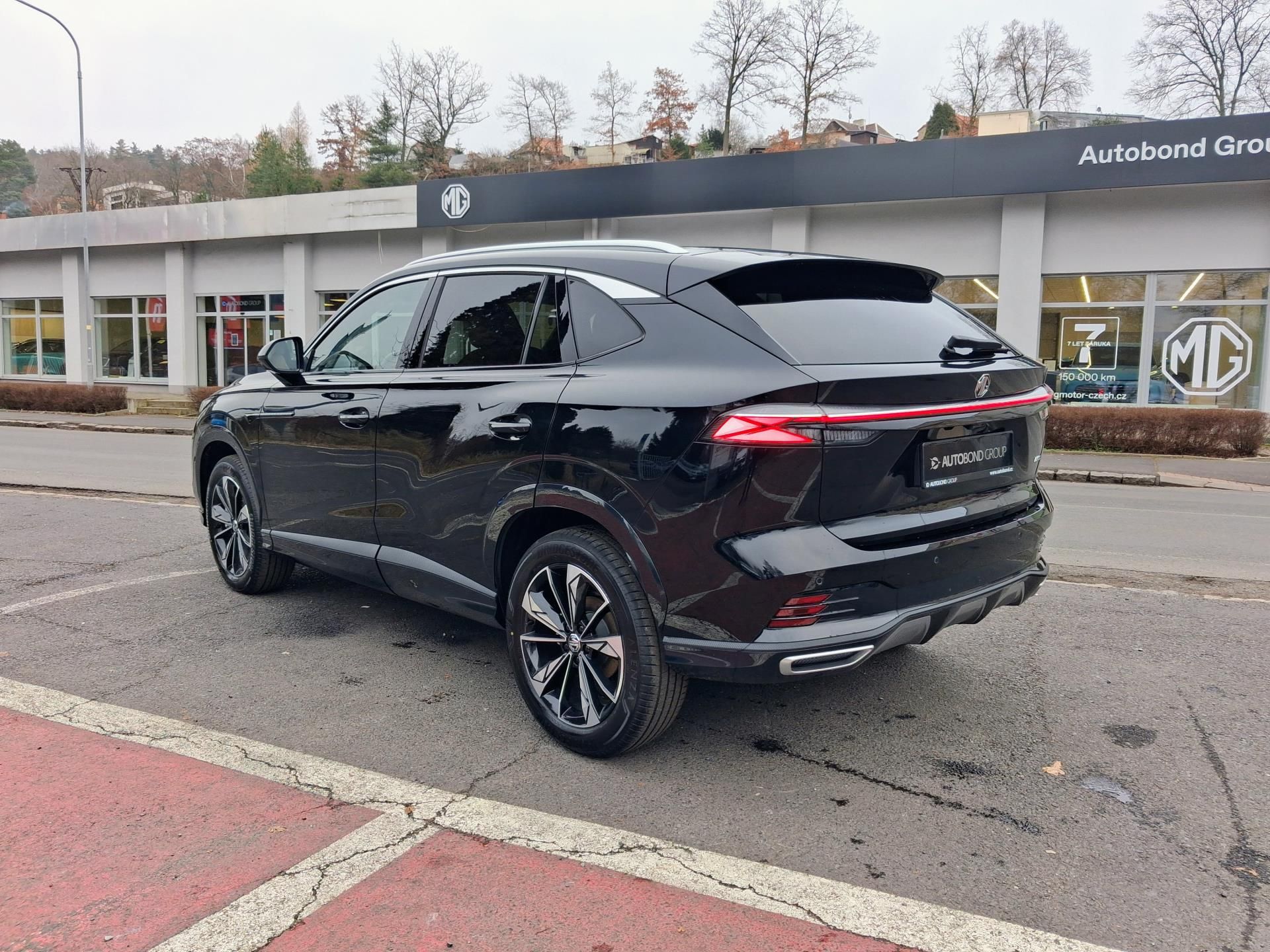 MG HS, EXCLUSIVE 1.5T 125kW 4×2 7DCT - fotka 5