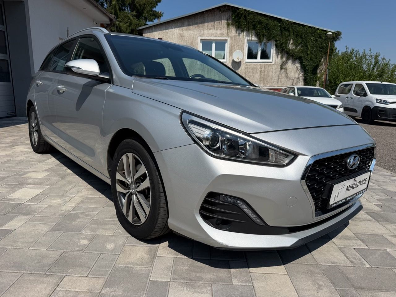 Hyundai i30, 1.0 T-Gdi 120 Komfort ČR - fotka 4