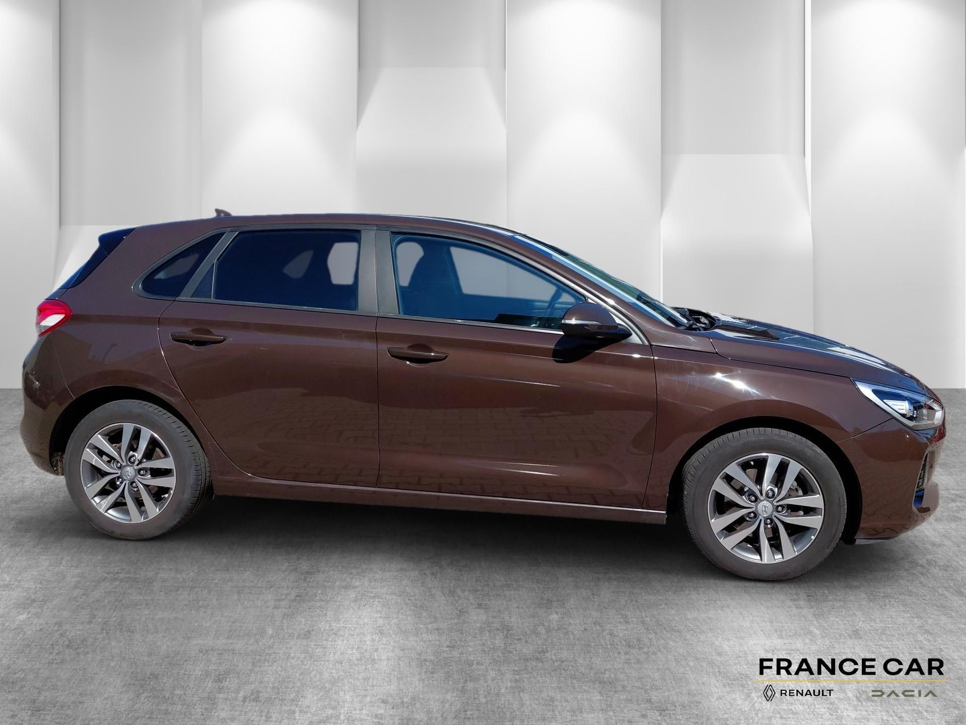Hyundai i30, 1,6 CRDi 81 kW STYLE - fotka 4