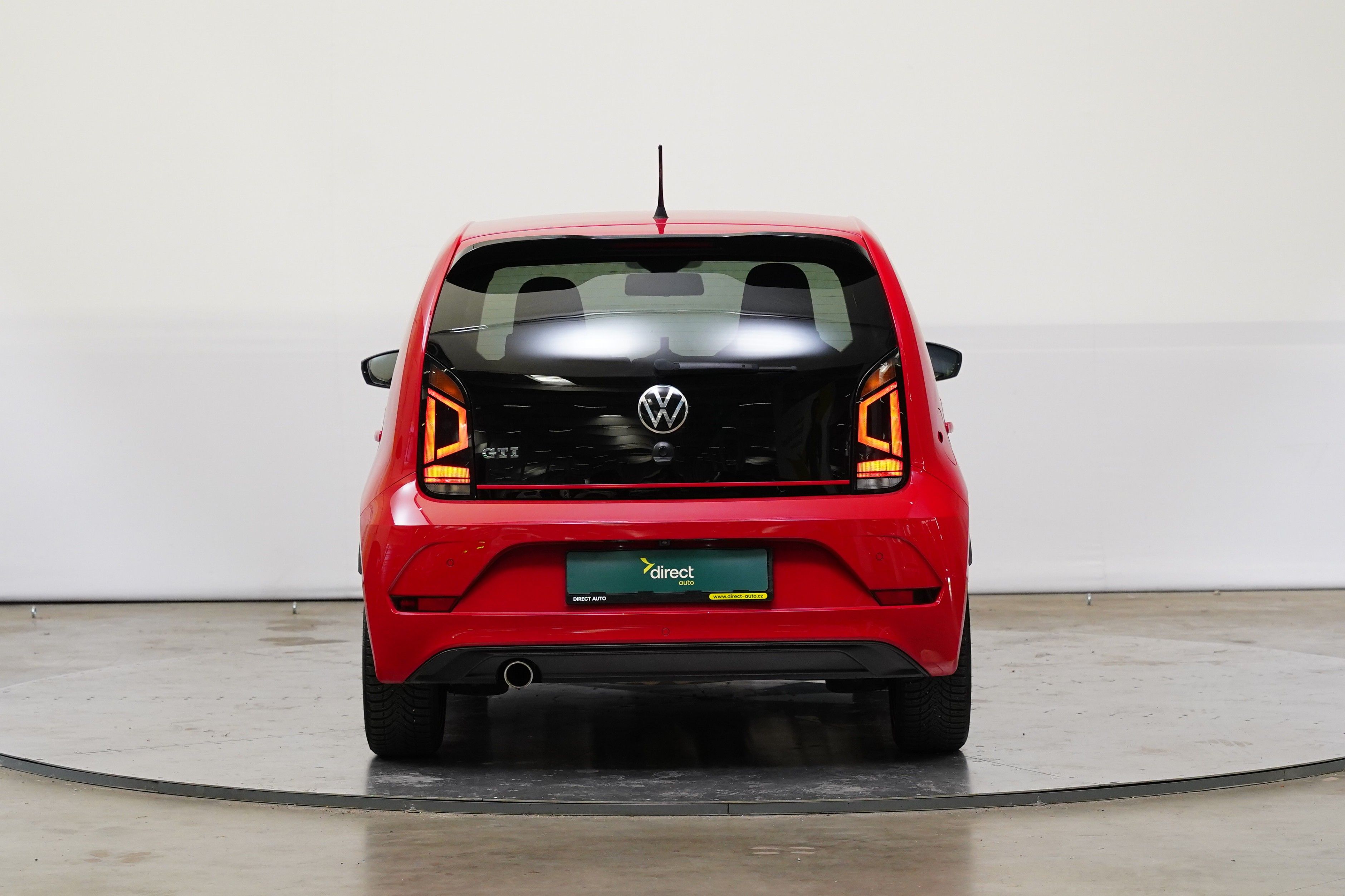 Volkswagen Up!, 1.0 TSI 85 kW GTI - fotka 6