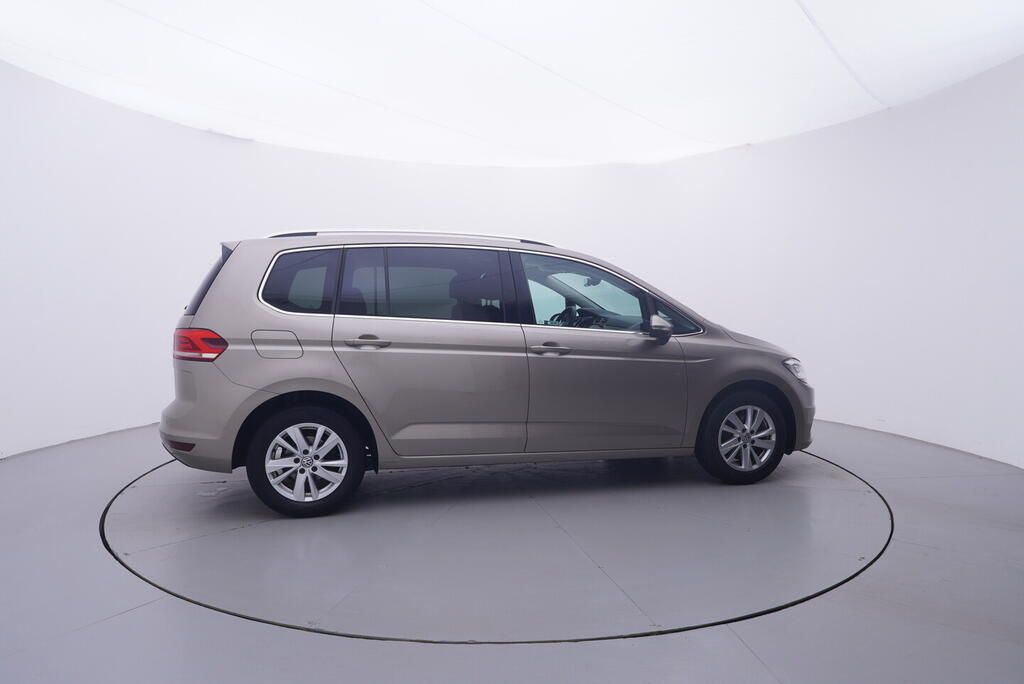Volkswagen Touran, Highline 1.5 TSI 110 kW - fotka 6