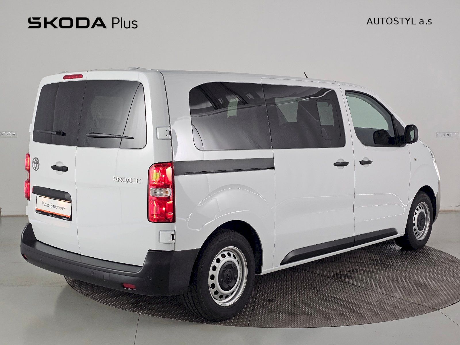 Toyota Proace Verso, 2.0D 106kW COMBI 8S - fotka 2