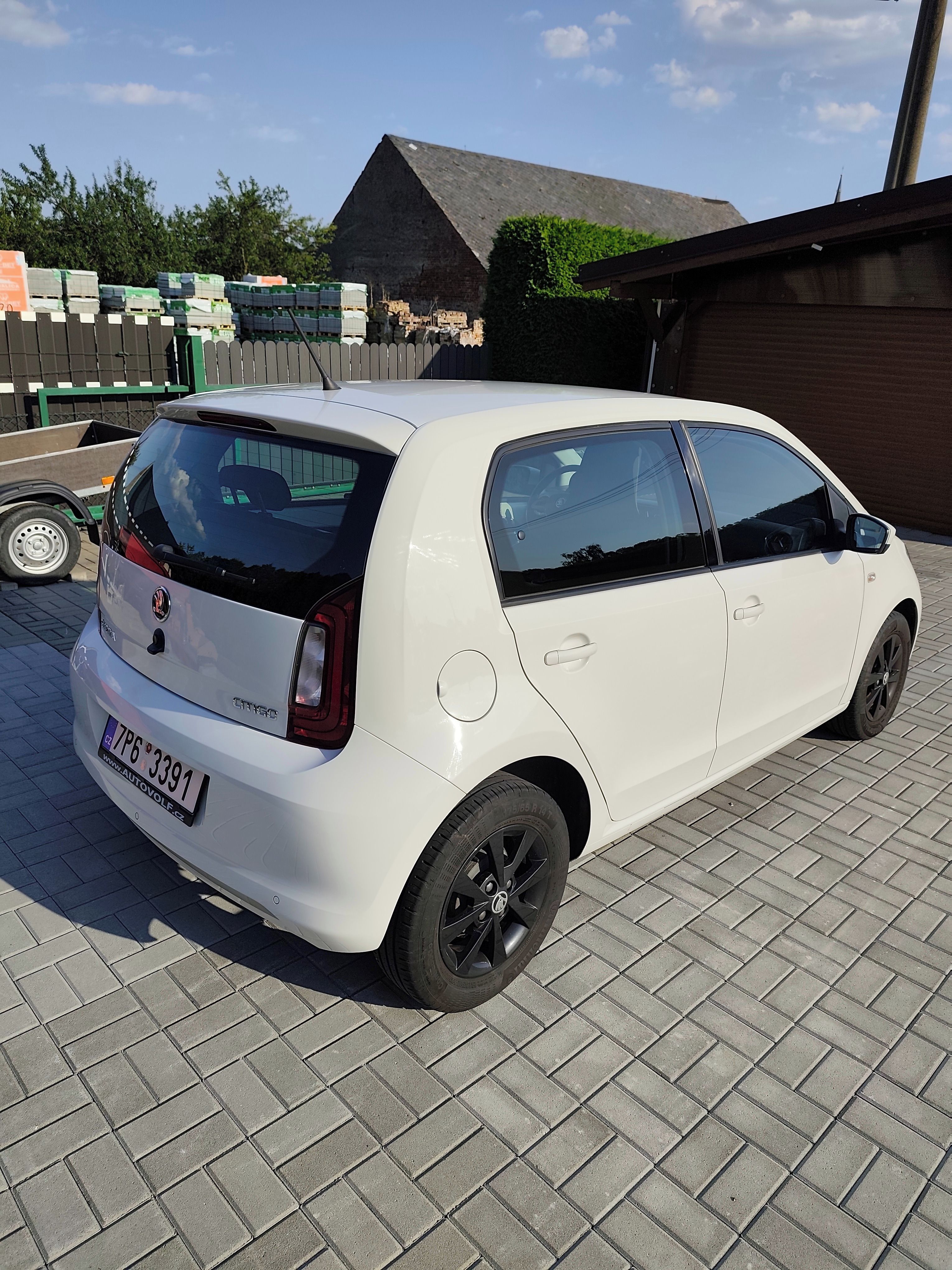 Škoda Citigo, 1.0 MPi, 55 kW, automat (ASG) - fotka 6