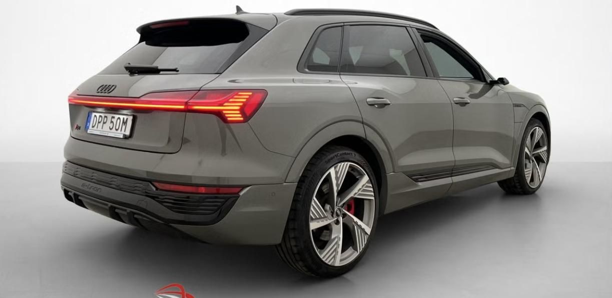 Audi Q8 e-tron, 55 Q 360k Pano Matrix 4 zóny - fotka 5