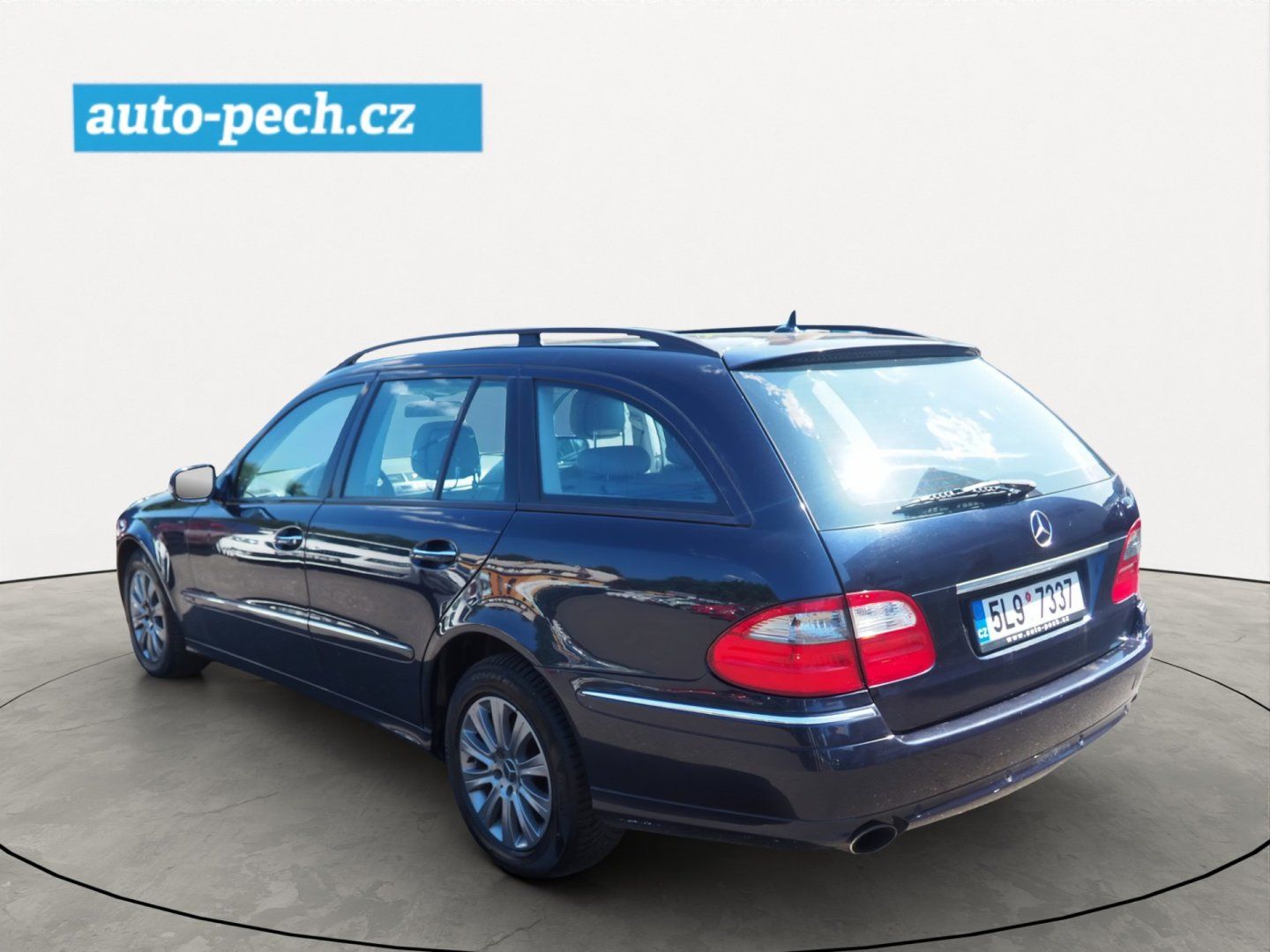 Mercedes-Benz Třídy E, 320 CDI, 4M, AT - fotka 2