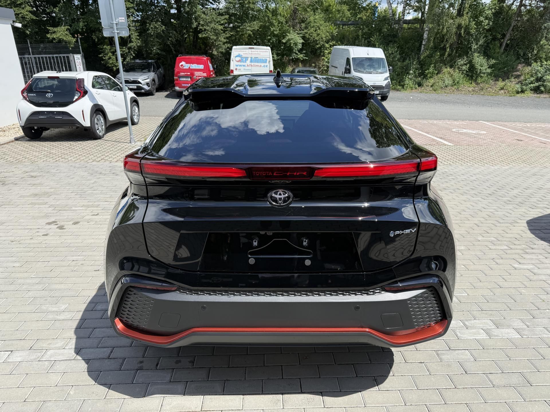 Toyota C-HR, 2.0 PHEV TOKYO EDITION - fotka 5