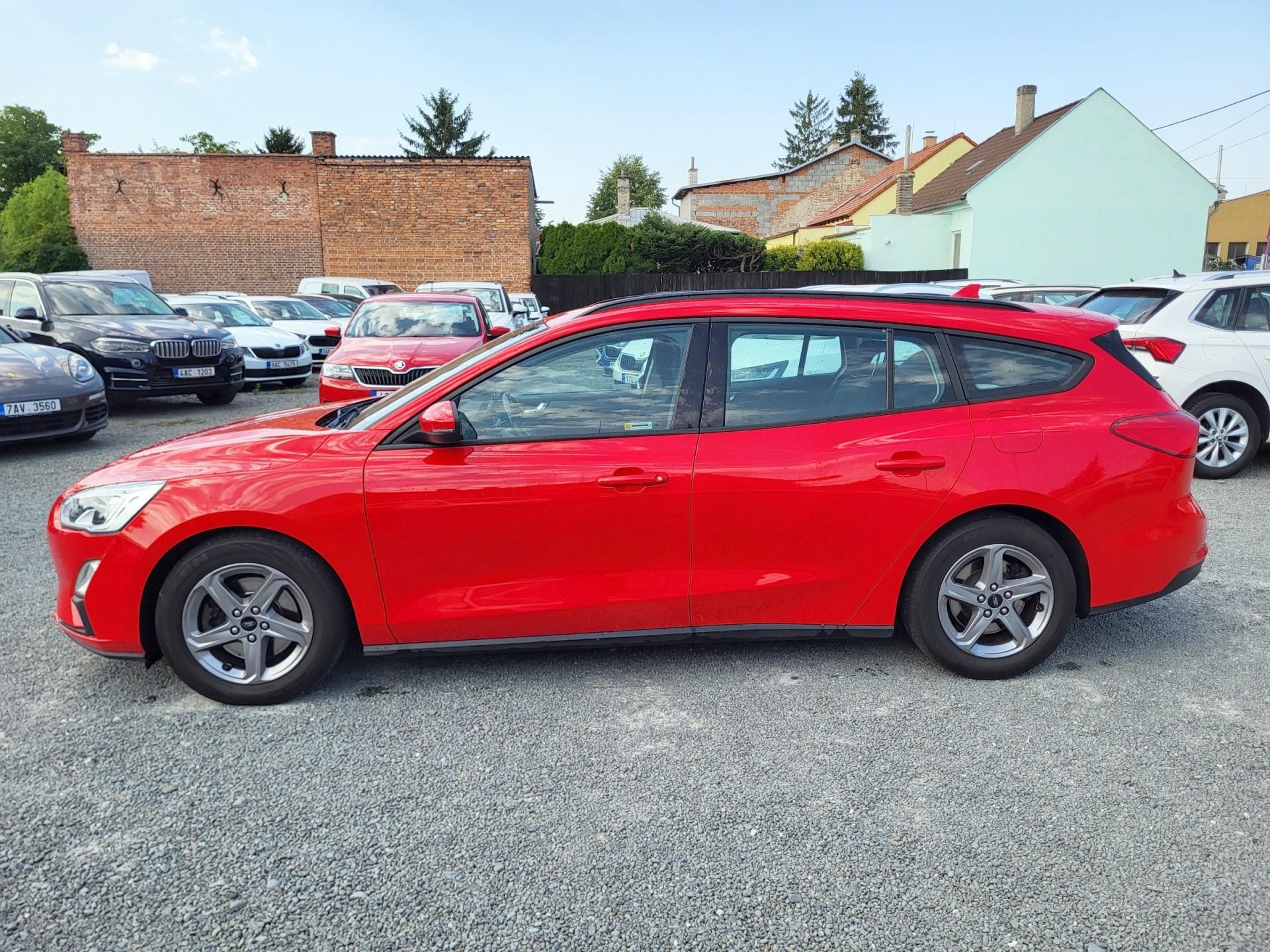 Ford Focus, TREND 1.0 EcoBoost 92kW kombi - fotka 2