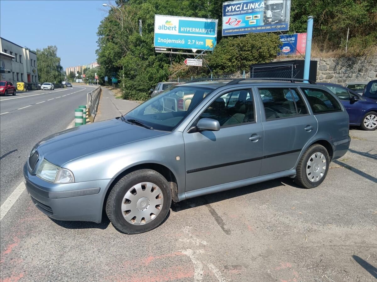 Škoda Octavia, 1,9 TDi  Advance - fotka 5