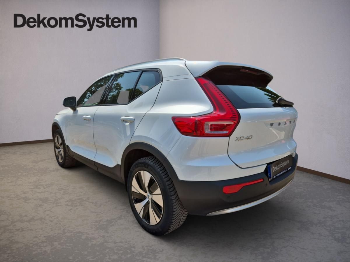 Volvo XC40, 2,0 B3 Core - fotka 4