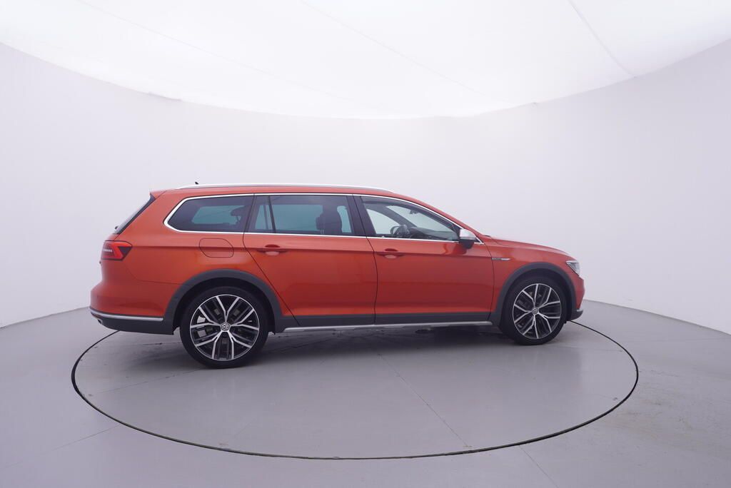 Volkswagen Passat, Highline 2.0 TDI 176 kW - fotka 6