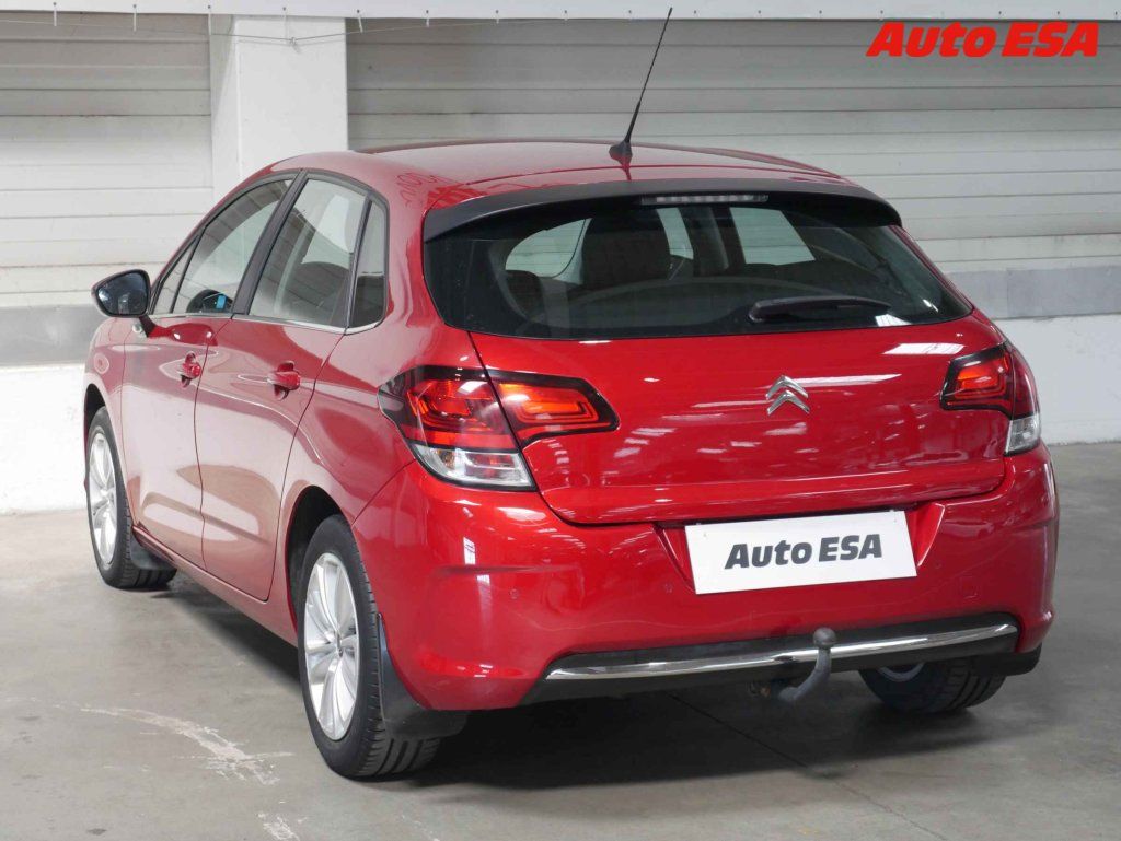 Citroën C4, 1.2,2.maj,ČR,STK6/28 - fotka 4