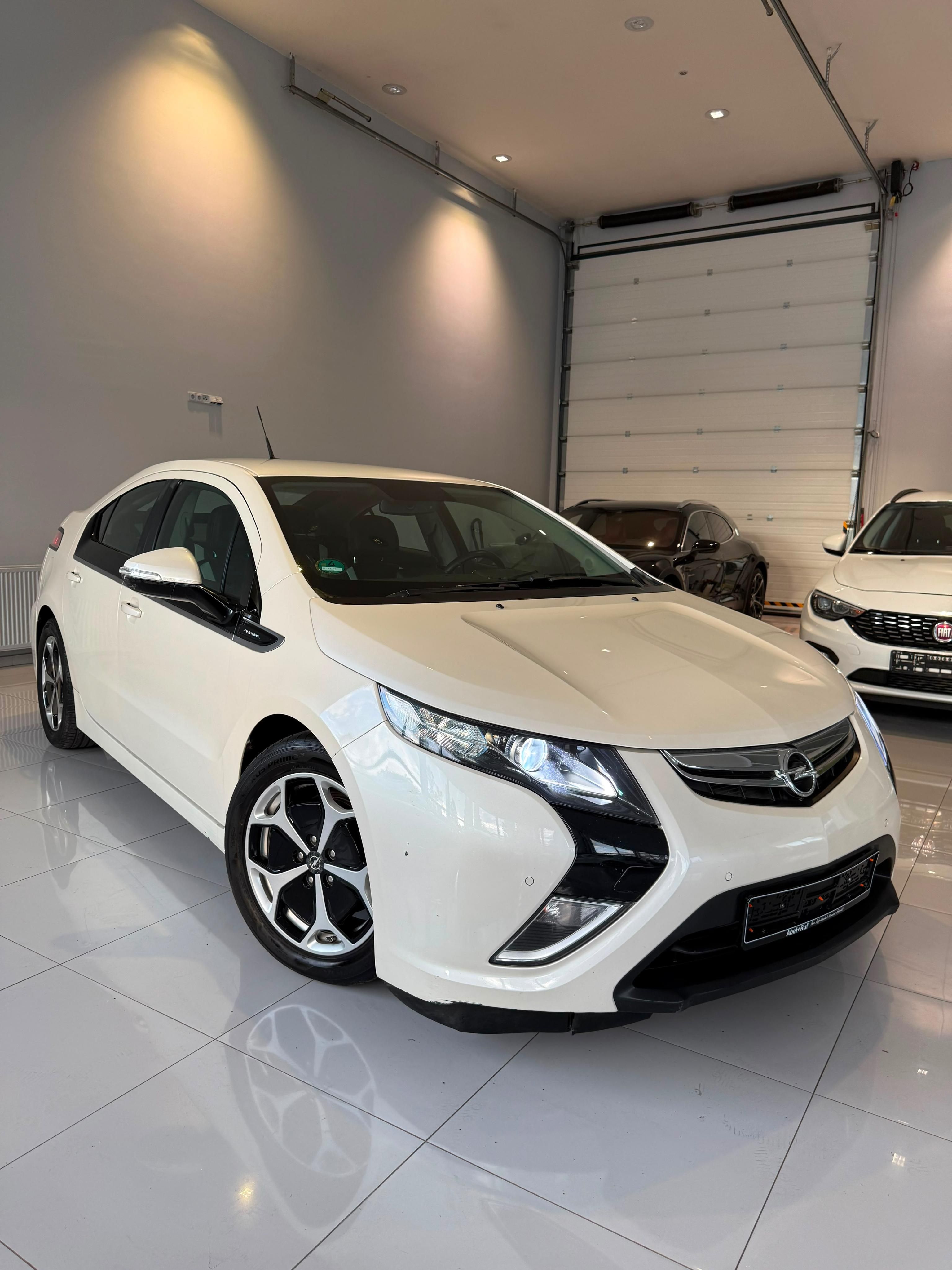 Opel Ampera, 1.4 HYBRID, 111 kW, TOP STAV - fotka 4