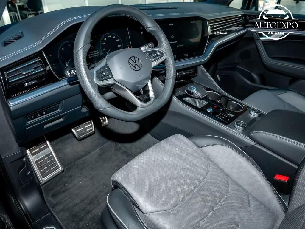 Volkswagen Touareg, 3.0 TDI R-Line DSG/Matrix/ - fotka 5