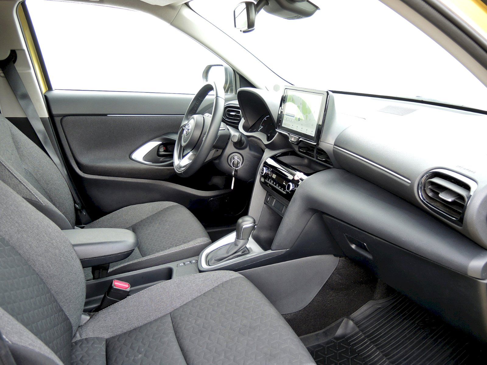 Toyota Yaris Cross, Comfort Tech 1,5 Hybrid e-CVT - fotka 6