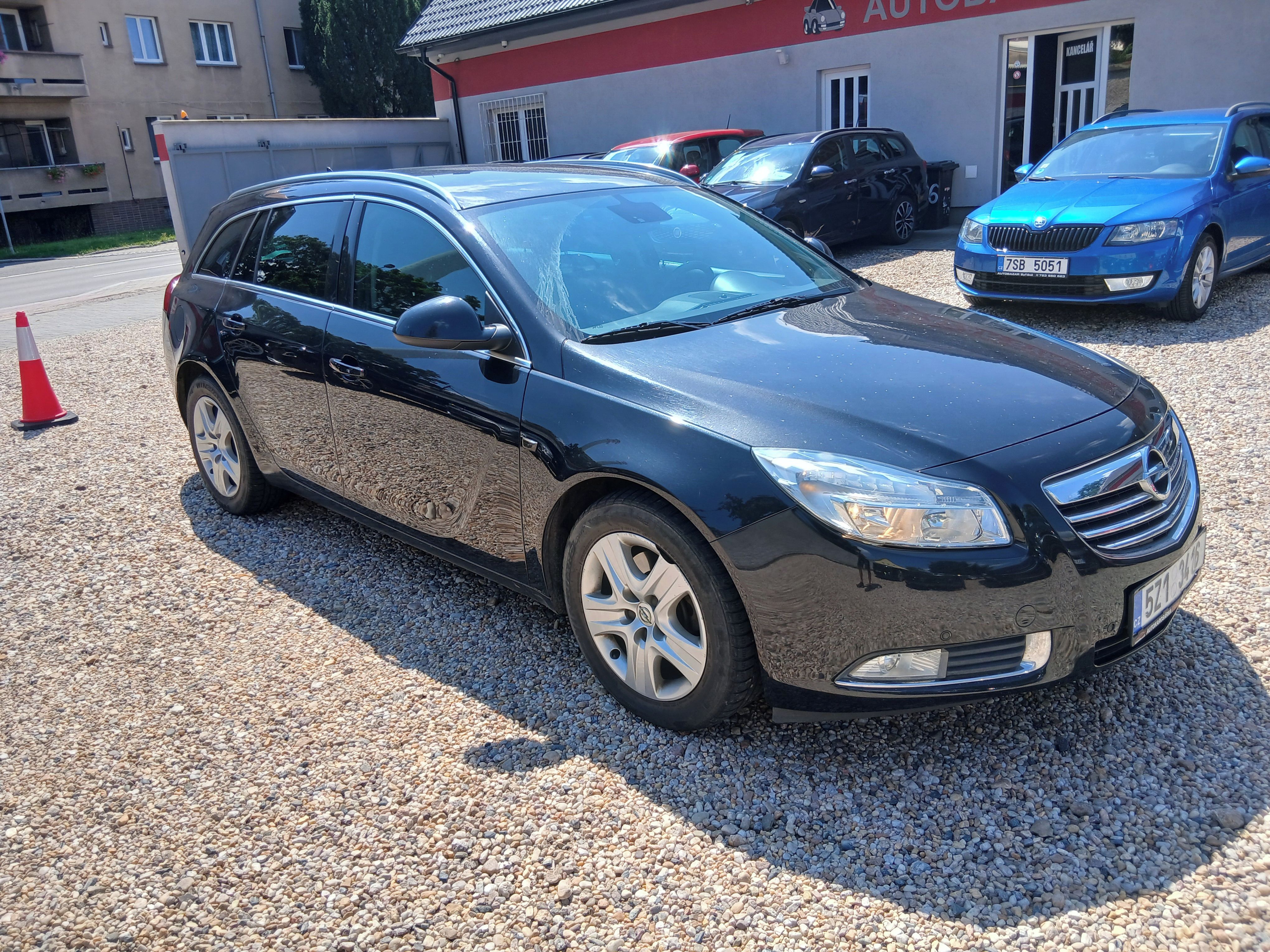 Opel Insignia, 2.0CDTi 96KW Kombi - fotka 3