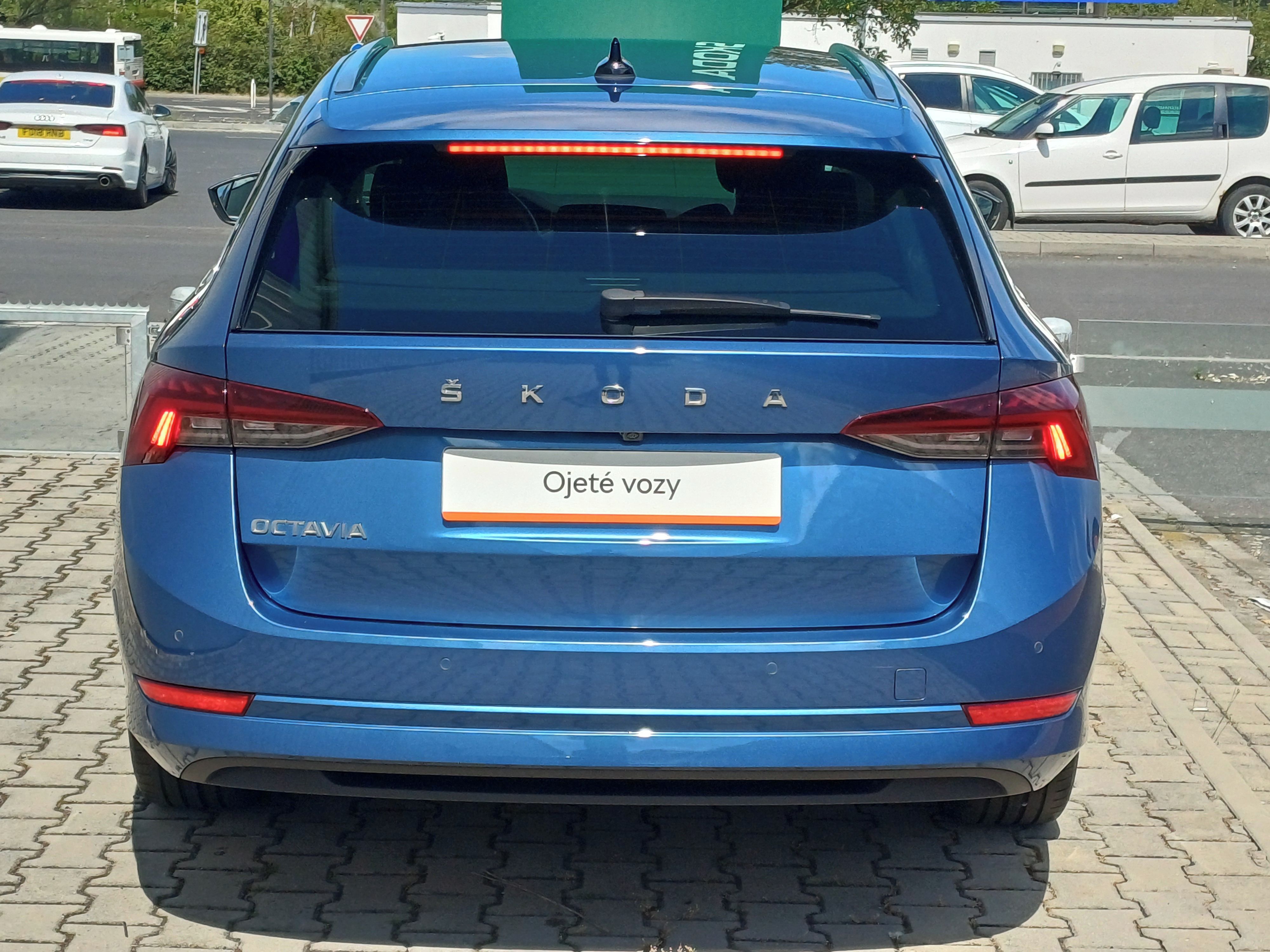 Škoda Octavia, Combi StylePlus 1.5 TSI 110 kW - fotka 6