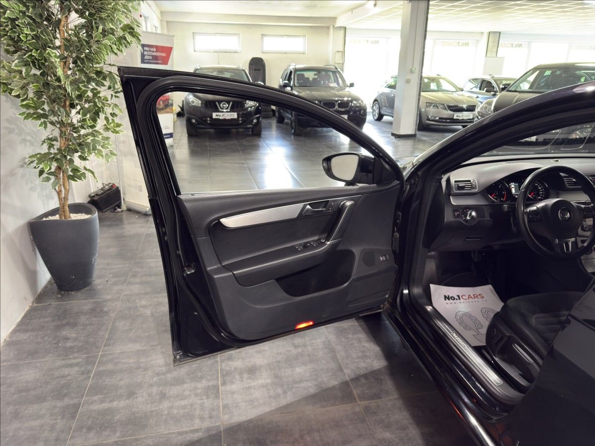 Volkswagen Passat, 2,0   TDI DSG HIGHLINE BIXEN - fotka 6