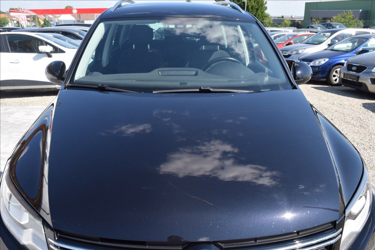 Volkswagen Tiguan, 1,4 TSI 92KW R-LINE TOP STAV! - fotka 3