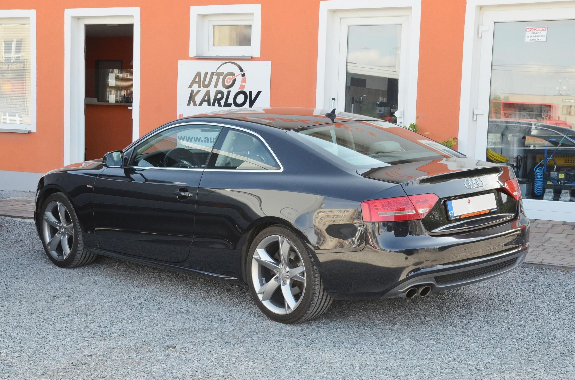 Audi A5, Coupe 2.0 TFSi 132kW S-LINE - fotka 4