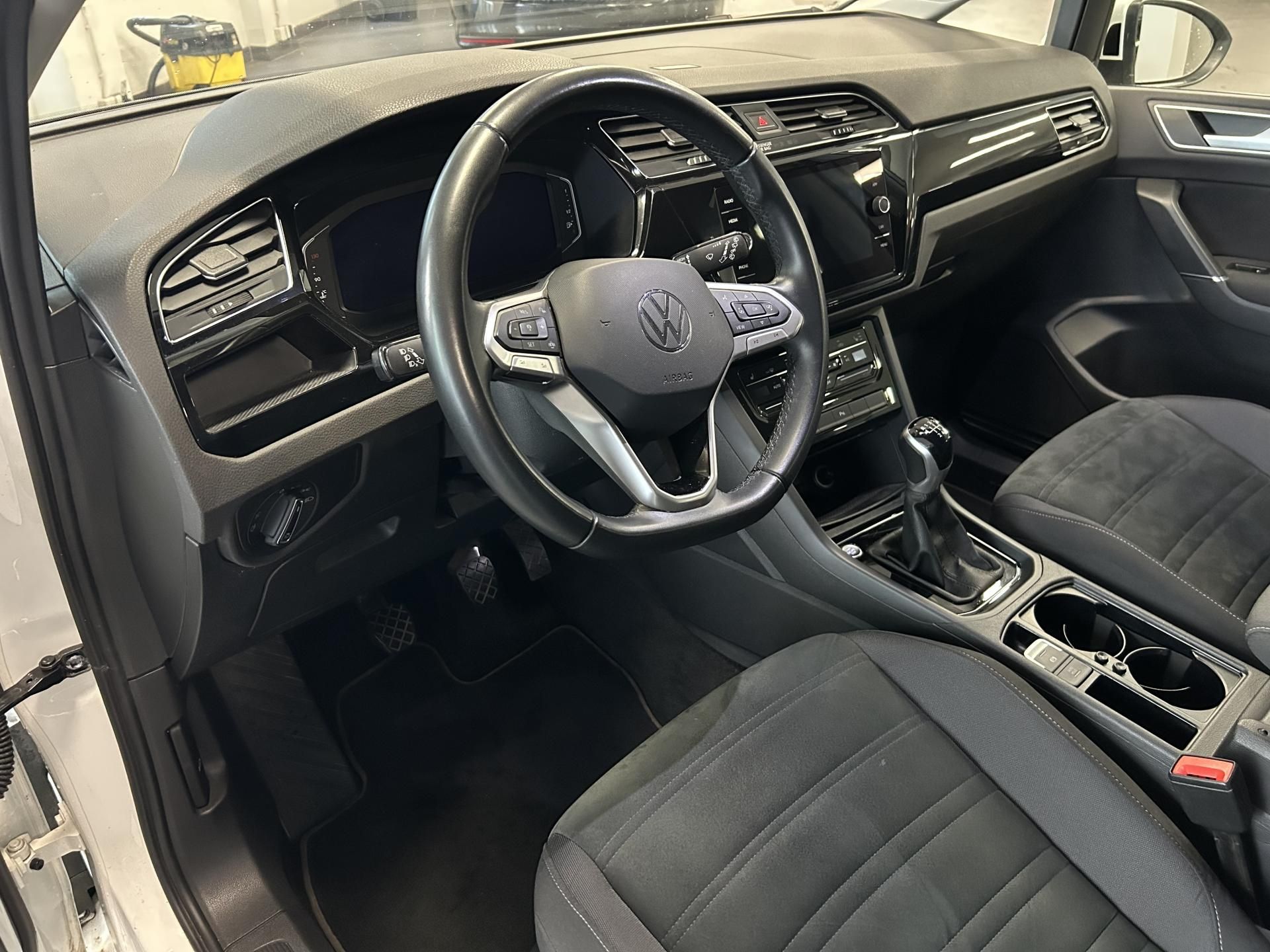 Volkswagen Touran, 2.0TDi Highline LED Kamera TZ - fotka 6