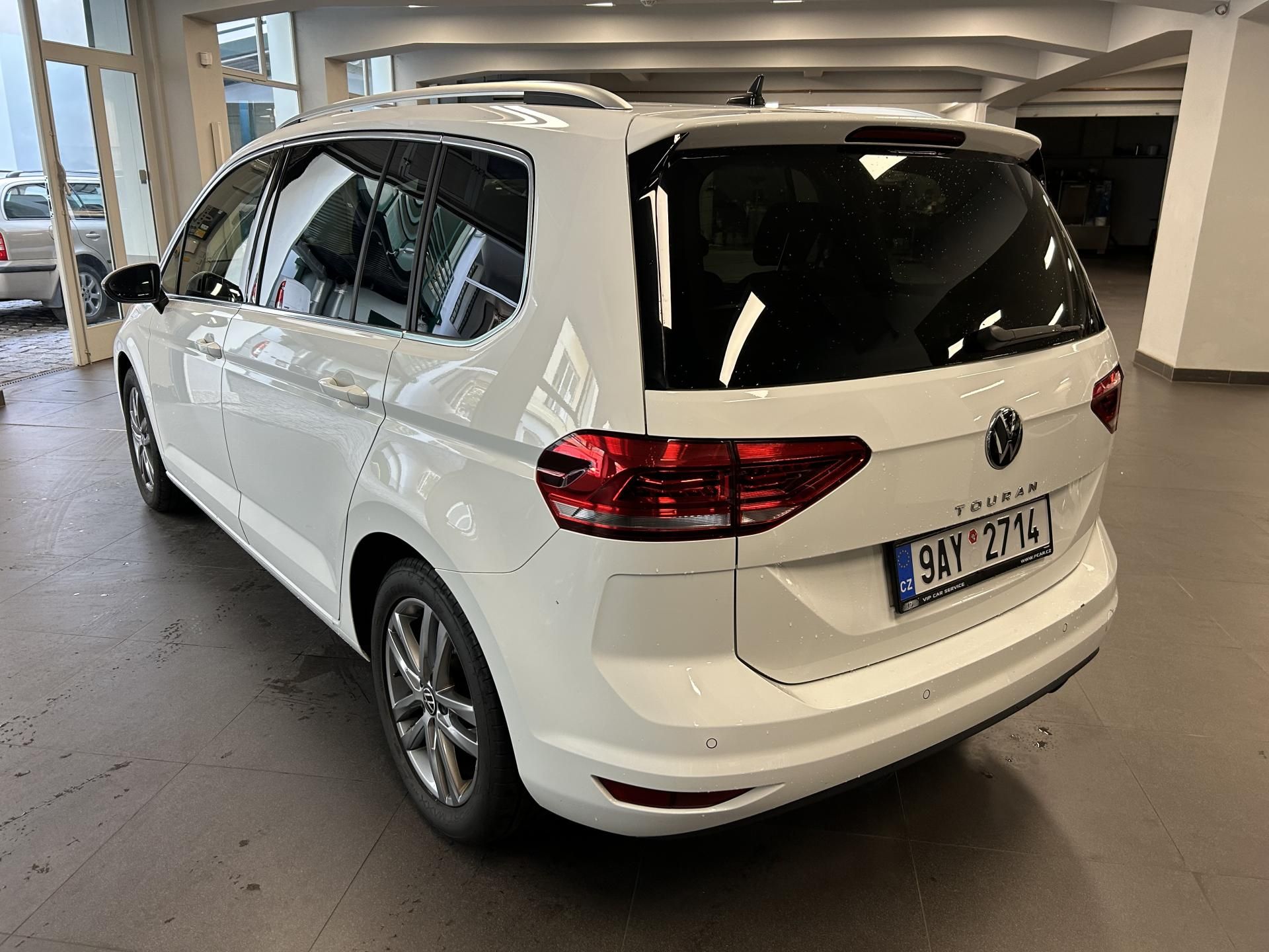 Volkswagen Touran, 2.0TDi Highline LED Kamera TZ - fotka 3