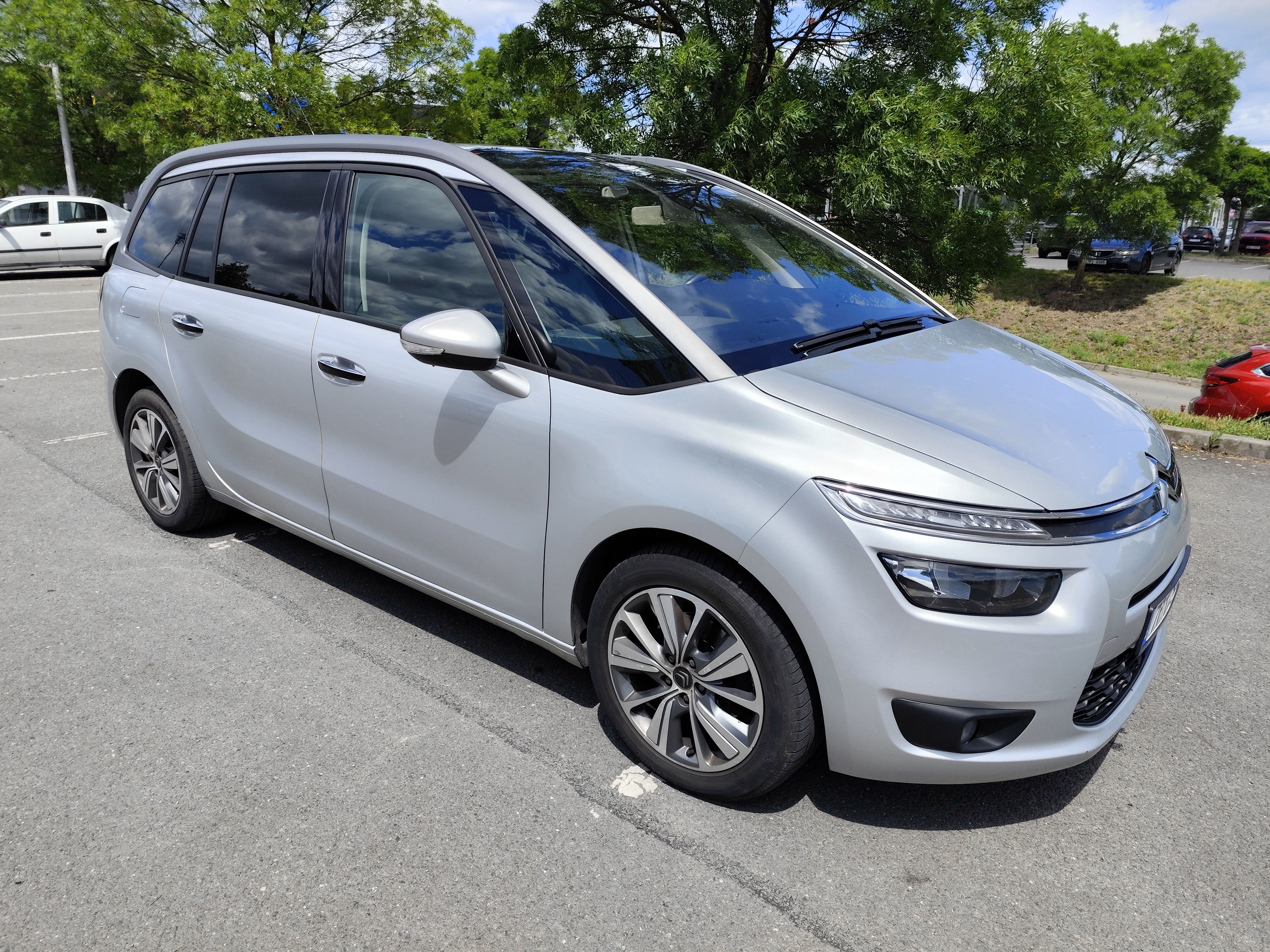 Citroën C4 Picasso, 5-ti místný - fotka 4
