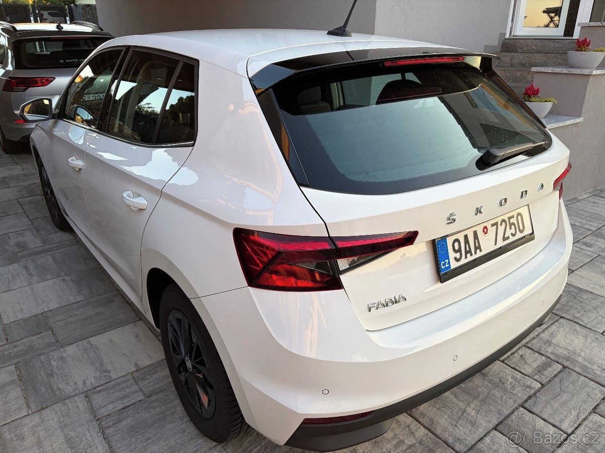 Škoda Fabia, 1 MAJITEL  SERVISNI KNIHA - fotka 3