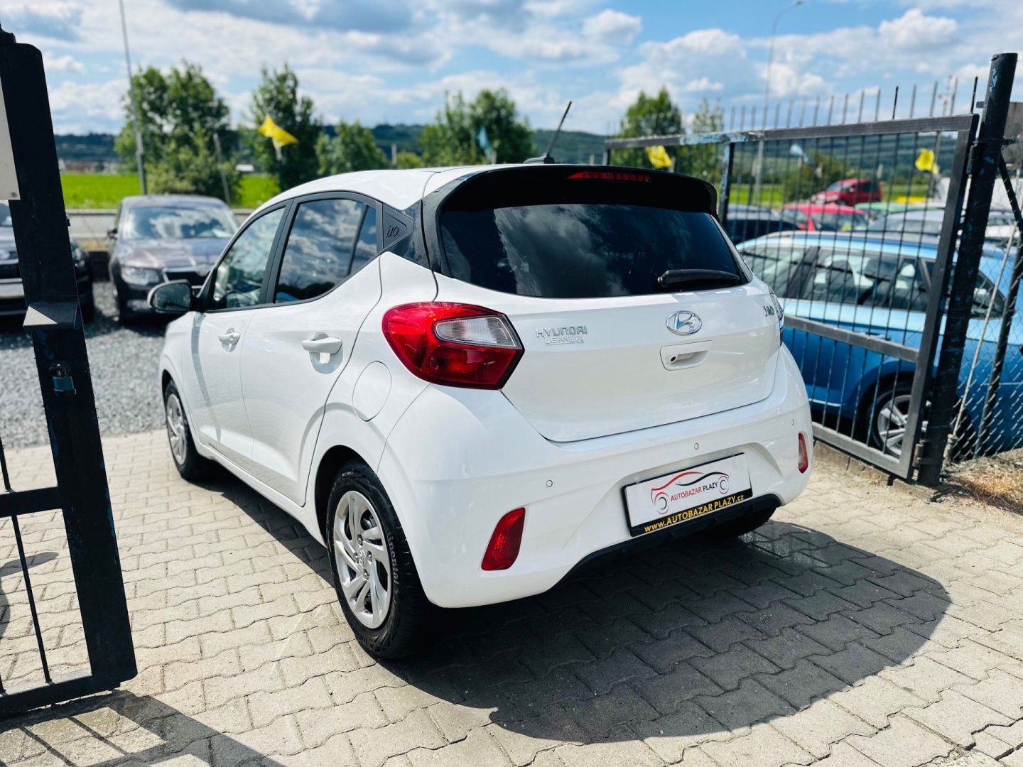 Hyundai i10, 1.0MPi AUTOMAT,COUVACÍ KAMERA - fotka 4