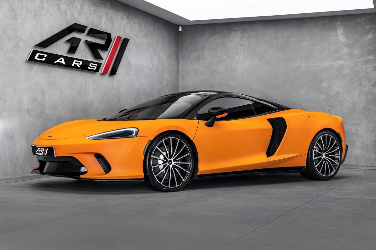 McLaren GT