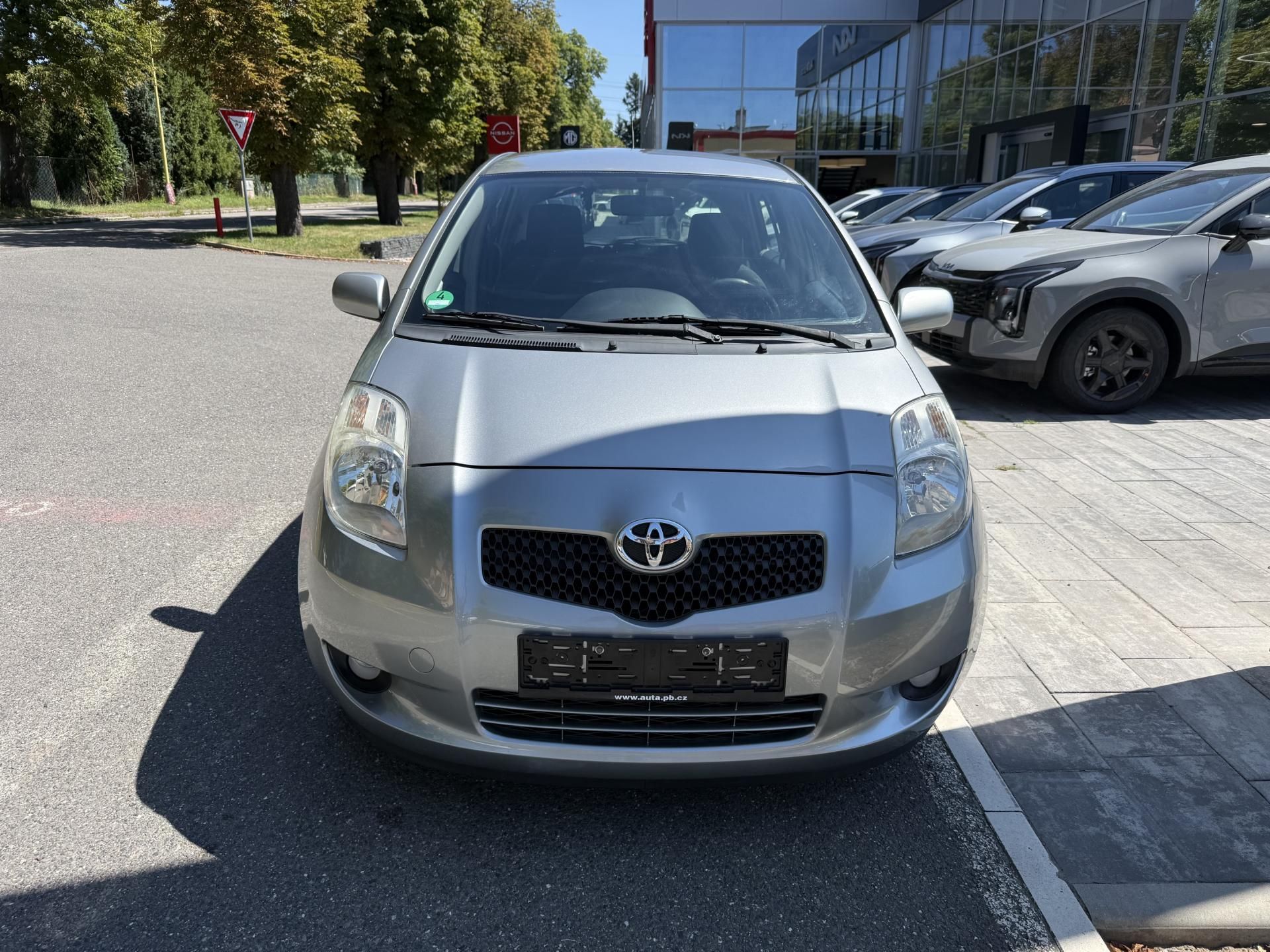 Toyota Yaris, 1.3i - fotka 2
