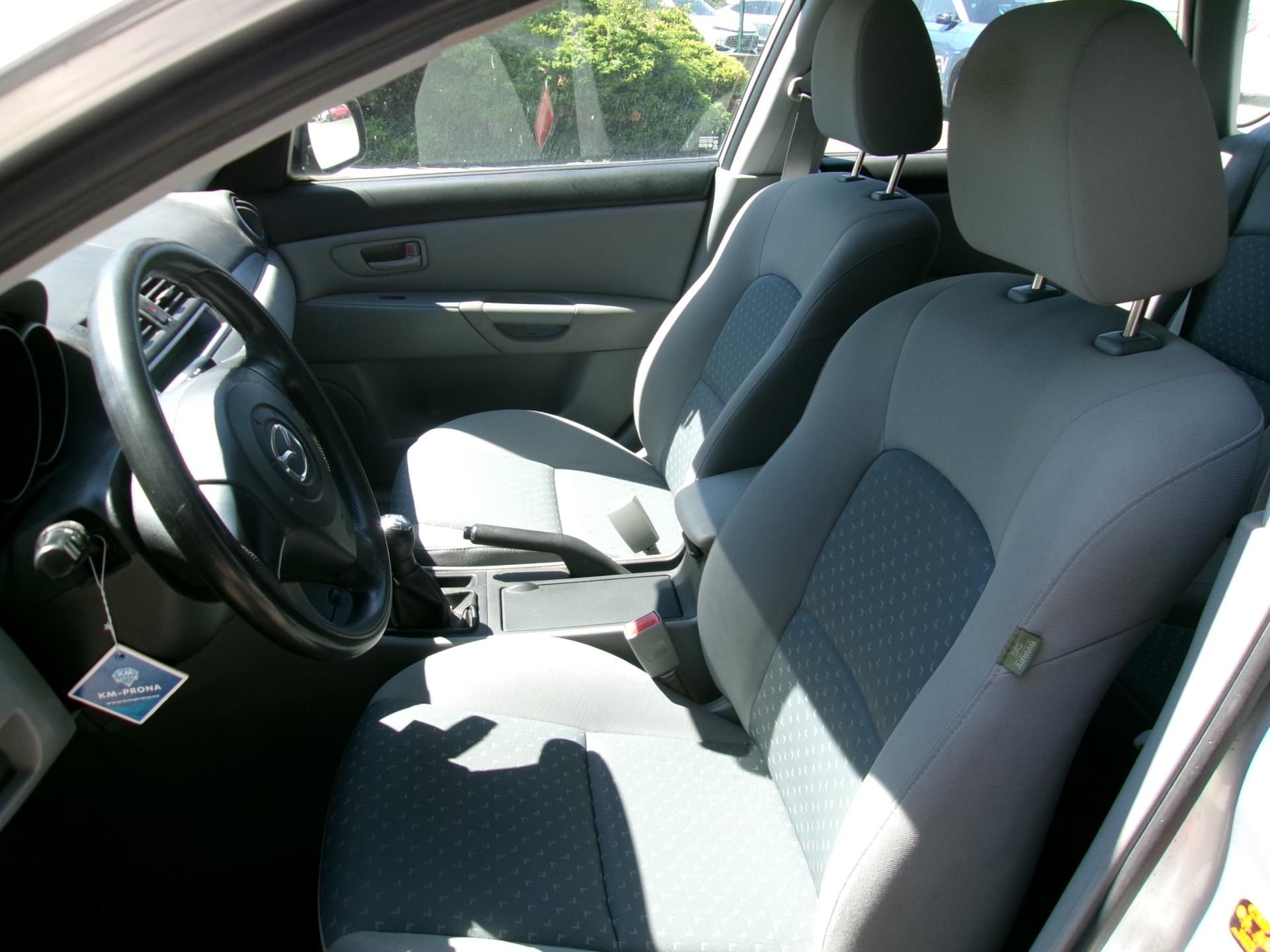 Mazda 3, 1.4i - fotka 6
