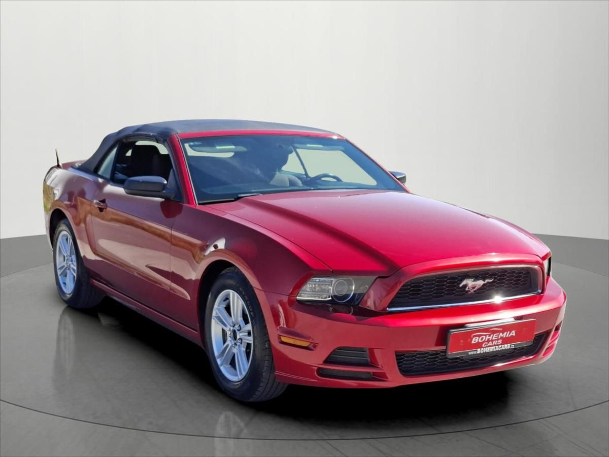 Ford Mustang, 3,7 V6 227 Kw cabrio - fotka 3