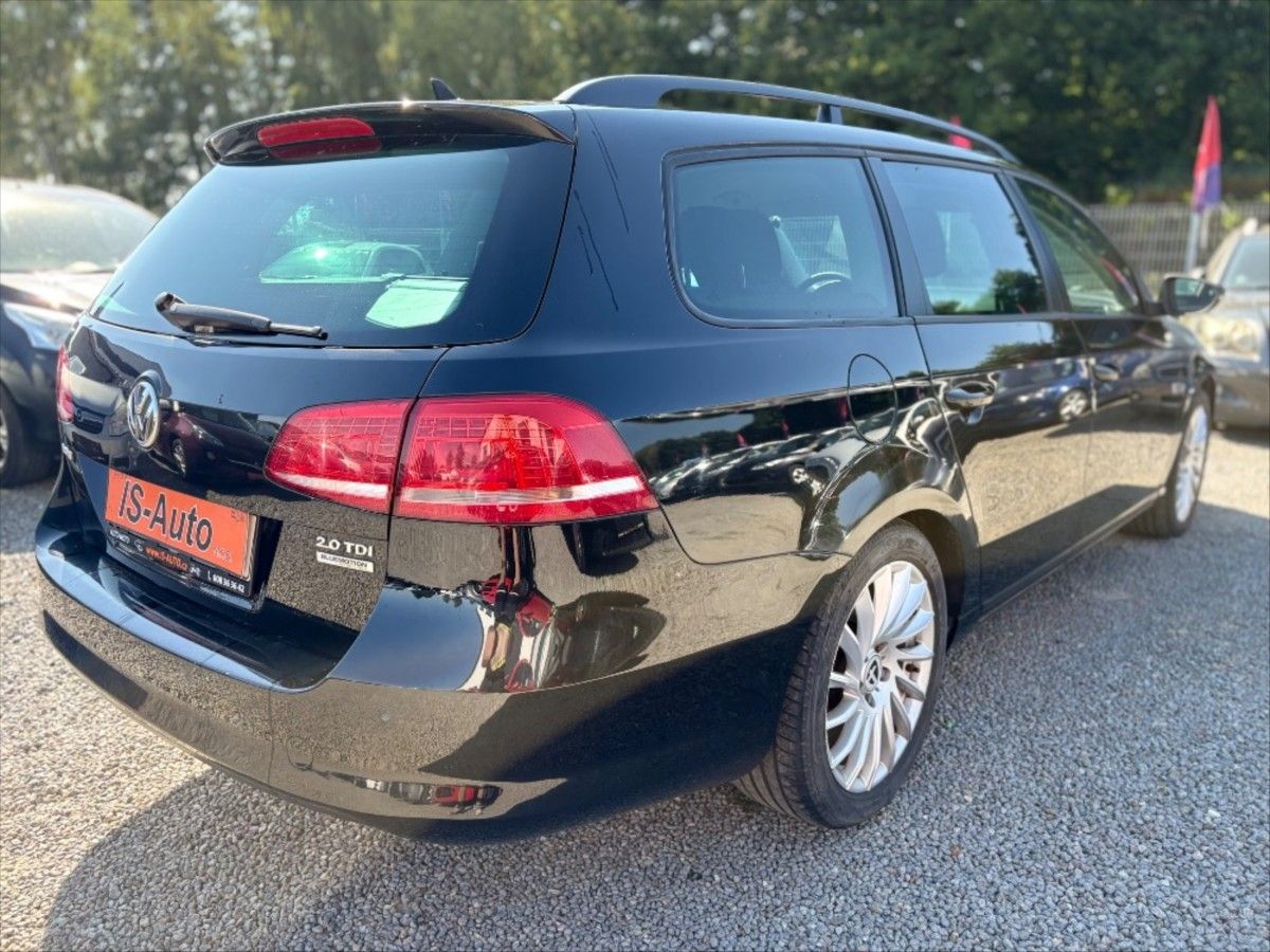Volkswagen Passat Variant, 2,0 TDi COMFORTLINE - fotka 4