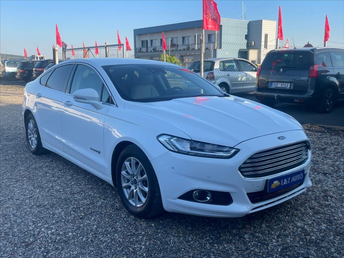 Ford Mondeo, 2,0 Hybrid Titanium - fotka 3