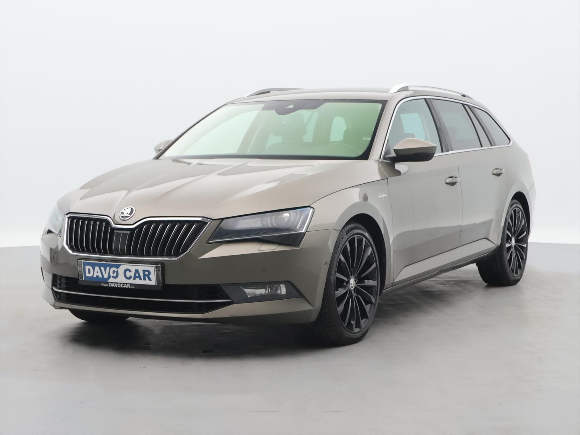 Škoda Superb, 2.0 TSI 206kW DSG CZ L&K - fotka 3