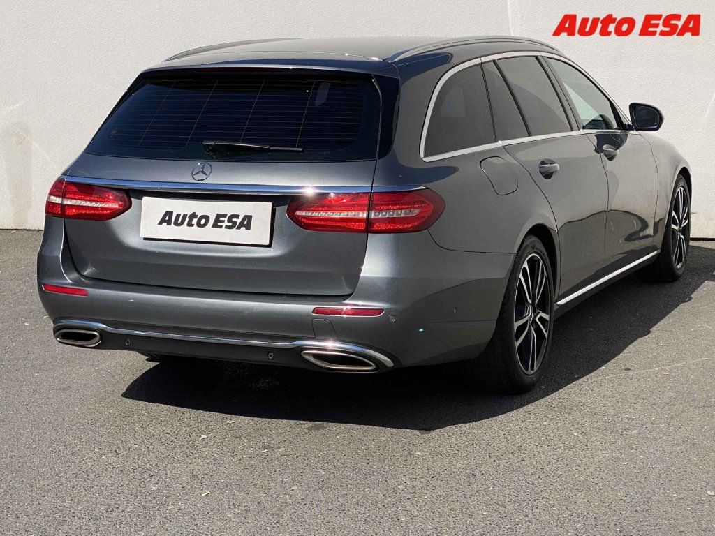 Mercedes-Benz Třídy E, 2.0 i,Avantgarde,AT - fotka 4