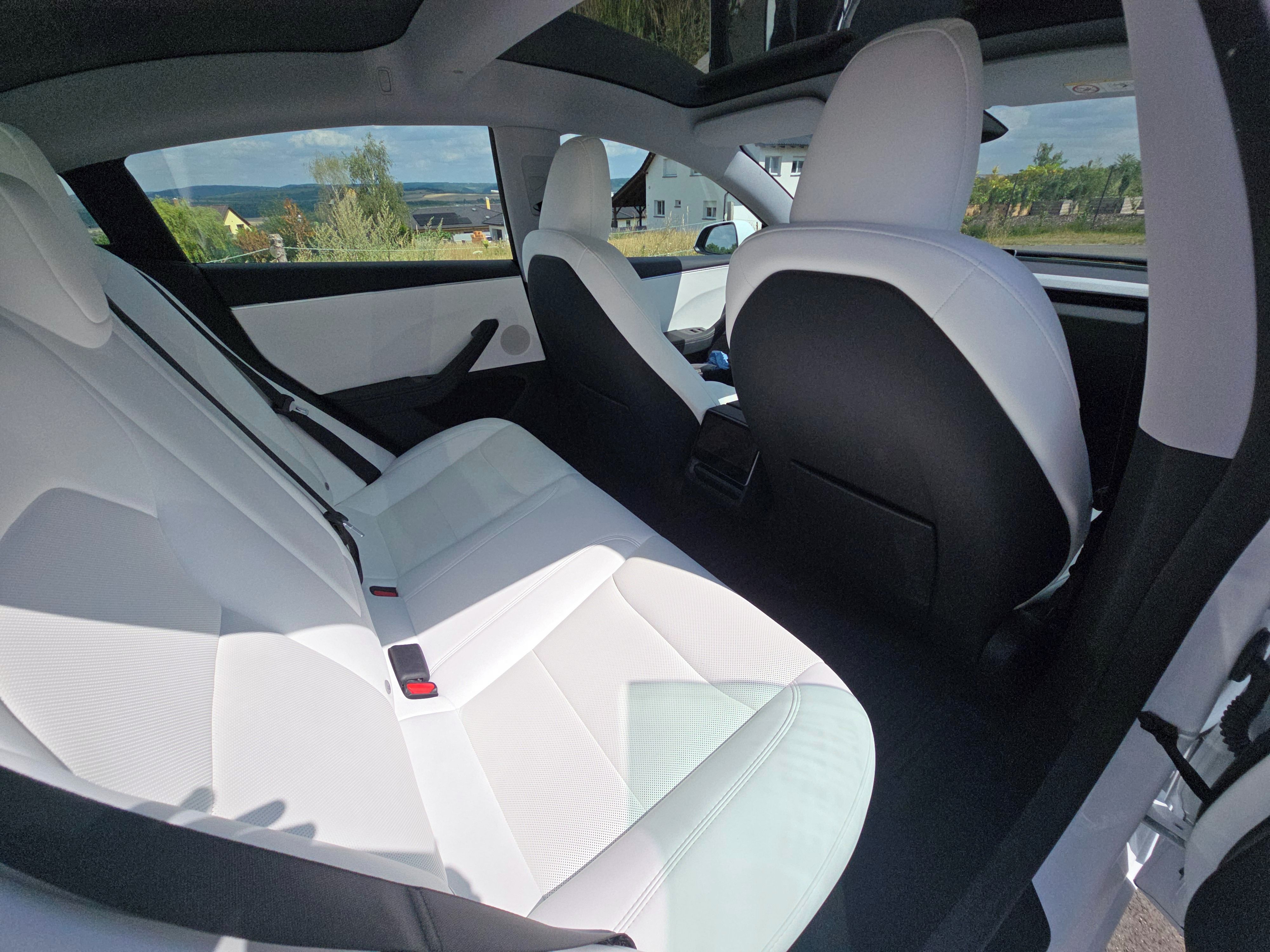 Tesla Model 3, TESLA model 3 Highland - fotka 5