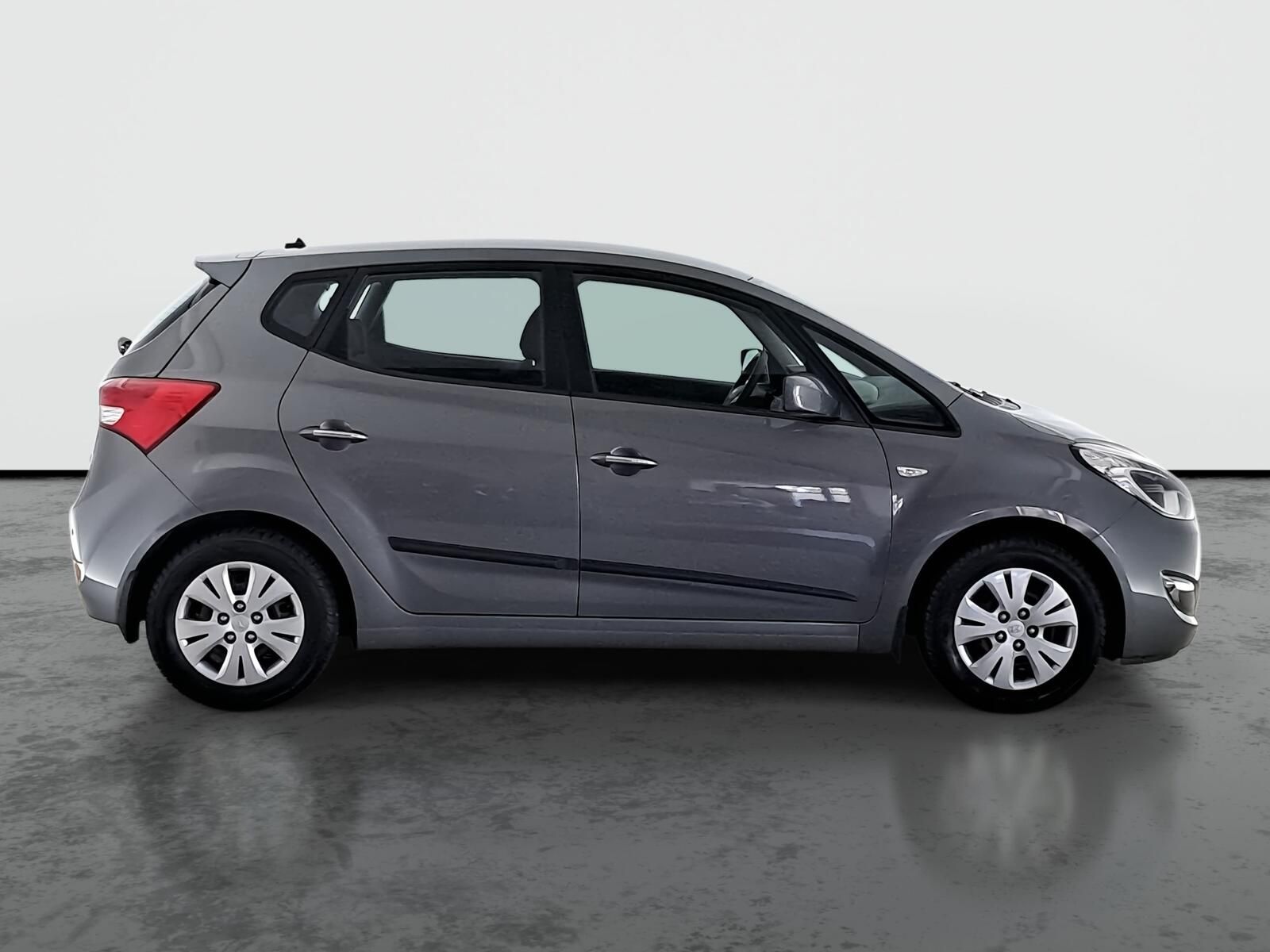 Hyundai ix20, 1.4 CVVT, ČR,1.maj - fotka 6