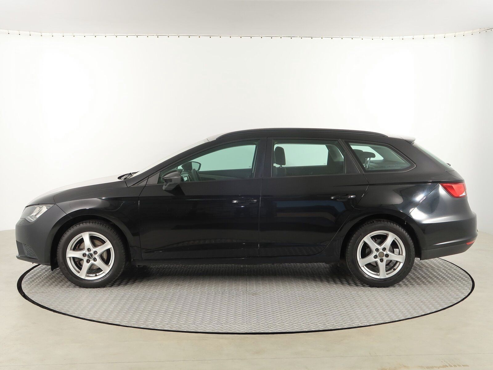 Seat Leon, 1.6 TDI, Navi, Klima, Tempomat - fotka 3