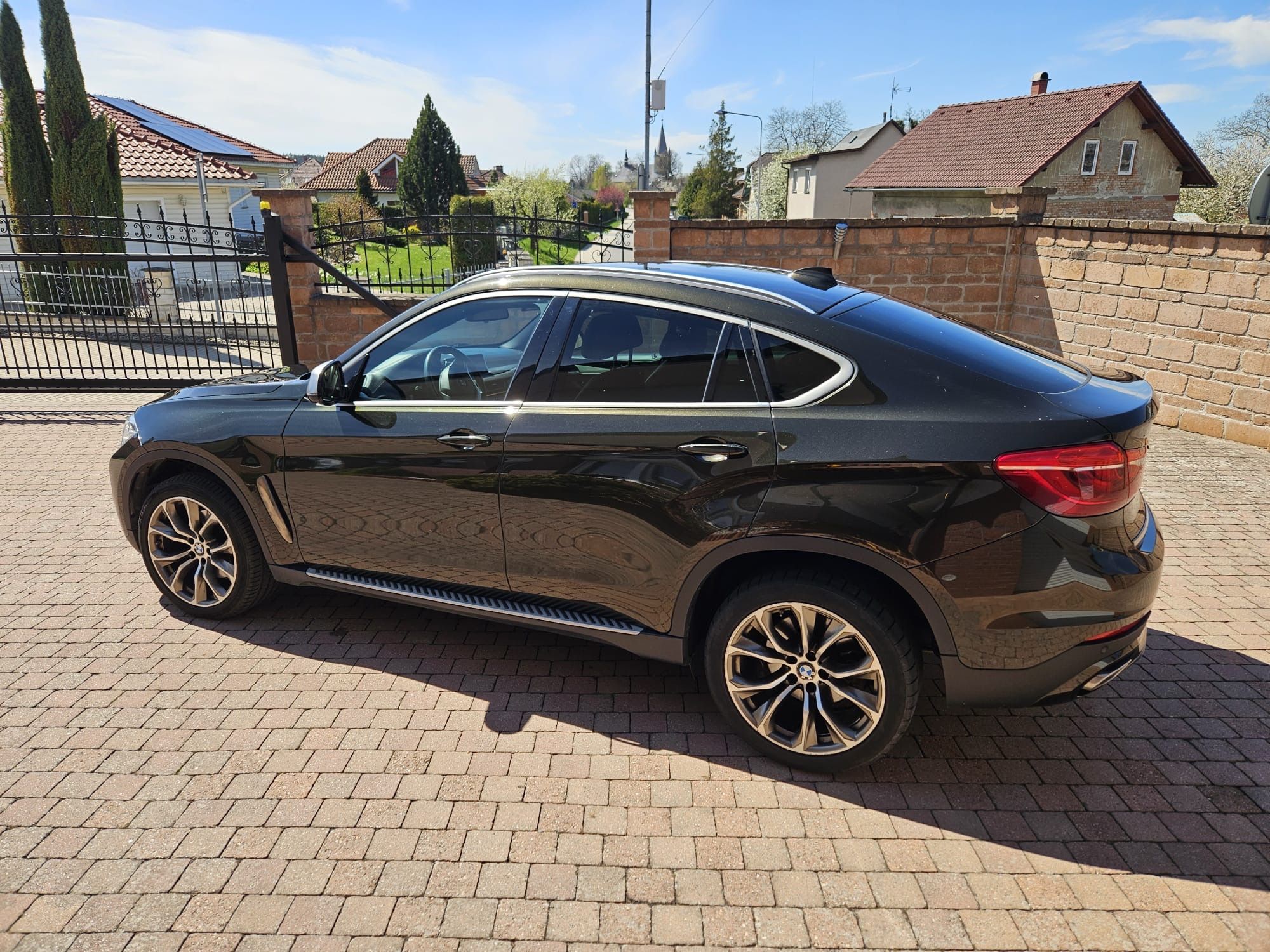 BMW X6, 40d 4x4 450.000,- bez DPH - fotka 5