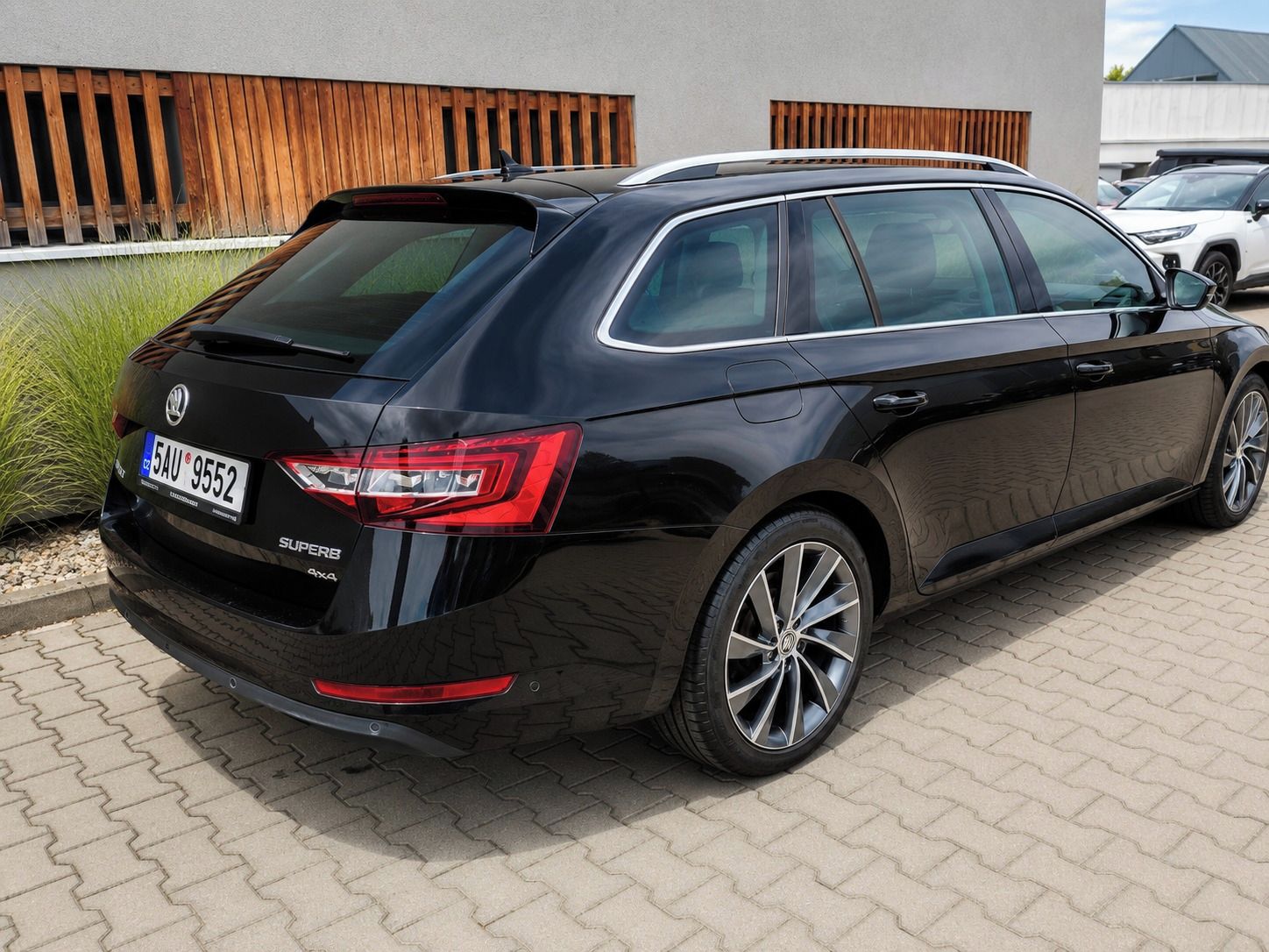 Škoda Superb, 2.0TDI 140kW L&K 4x4 ČR  DPH - fotka 4
