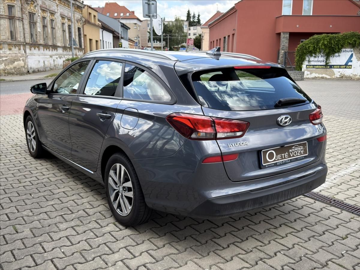 Hyundai i30, 1,4 T-GDi, MT  WG Komfort - fotka 5