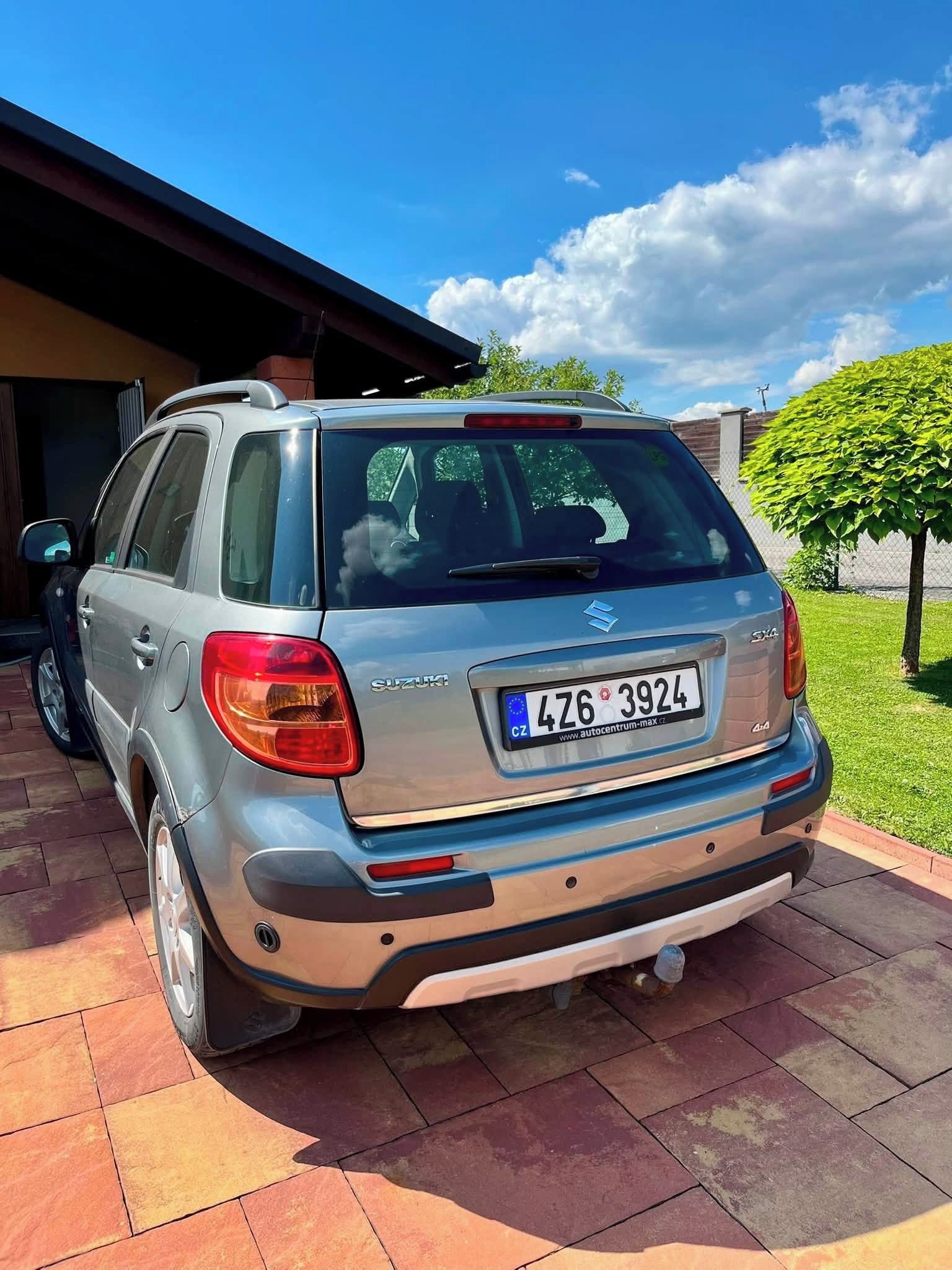 Suzuki SX4, Suzuki SX4 4x4 1.6 + LPG 2010 - fotka 4