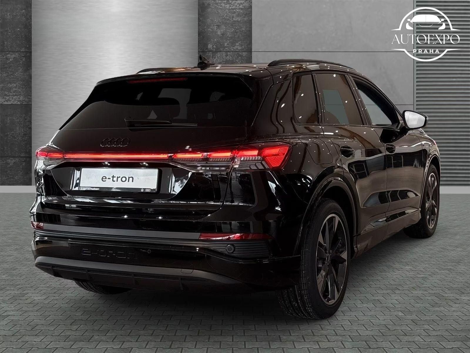 Audi Q4, e-tron 45 s line Navigace - fotka 3
