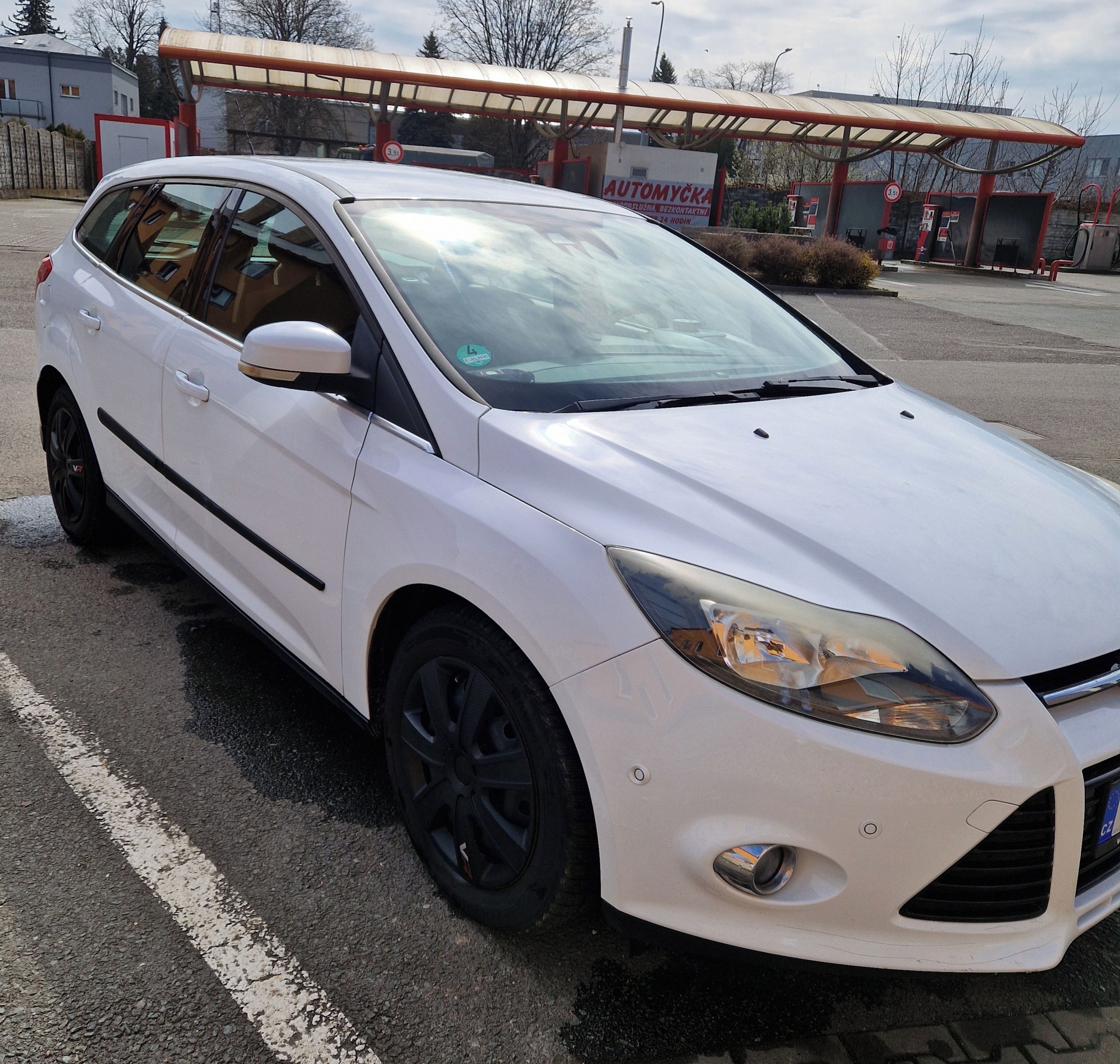 Ford Focus, 1.5 benzin servisovano - fotka 5